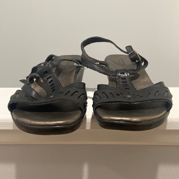 CLARKS Bendables Leather Wedge Sandals black color Women's Sz 10M - Picture 4 of 16